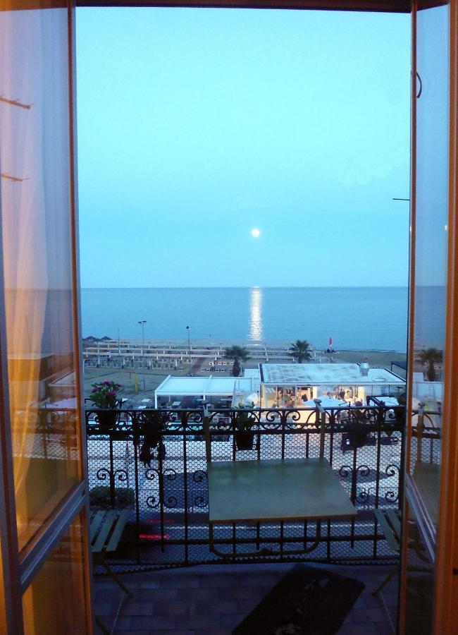 House By The Sea Apartment Albissola Marina Exterior photo